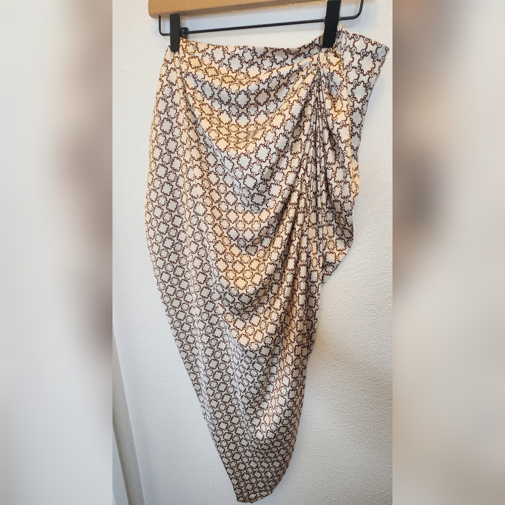 SHEIN CURVE Ruched Split Thigh Satin Pattern Skirt